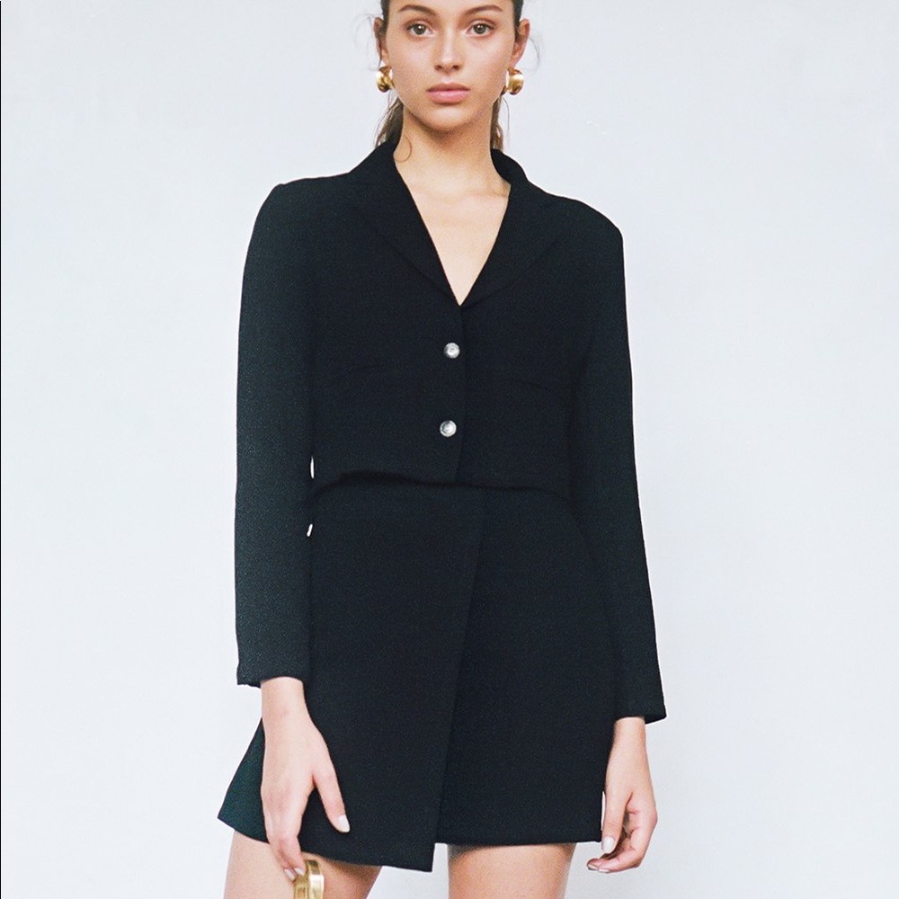 NWOT Y2K 90's Style Linen Blend Cropped Blazer in Black - Size Medium